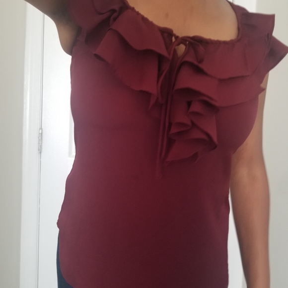 Small Blouse Maroon Ruffles Mossimo Merlot Wine - Picture 2 of 5